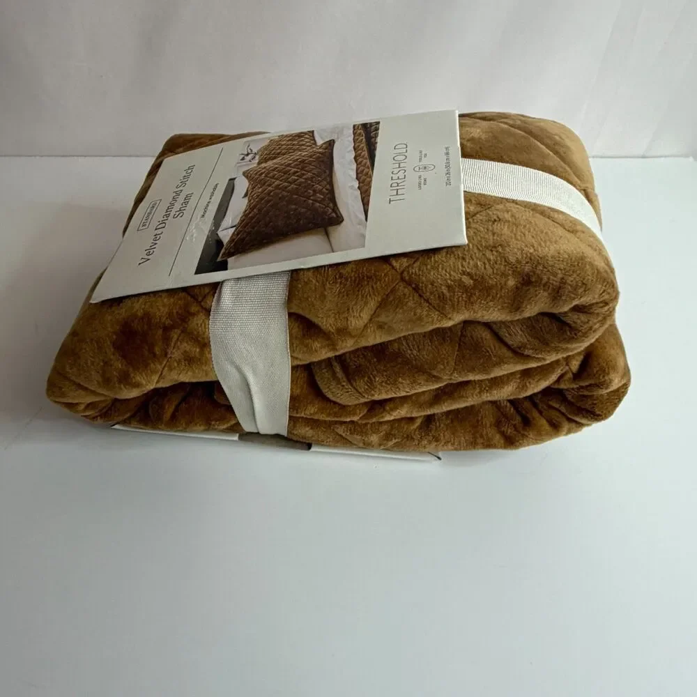 Threshold Velvet Diamond Stitch Standard Pillow Sham 20x26 NWT Brown